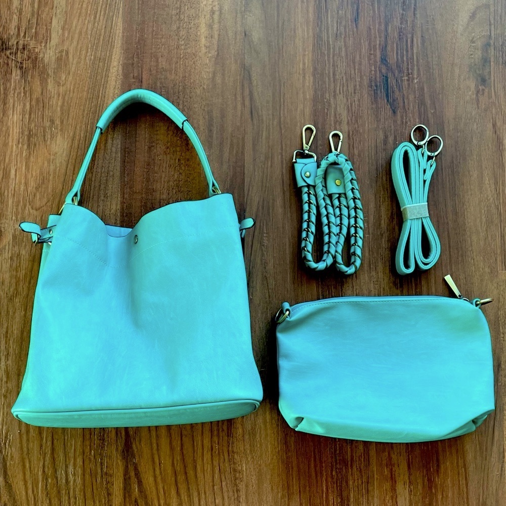 Turquoise bucket bag with accessories
